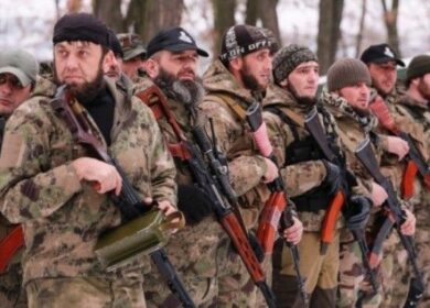 Підрозділи Кадирова “Ахмат” на під’їзді до Ростова, щоб зупинити вагнерівців (відео)