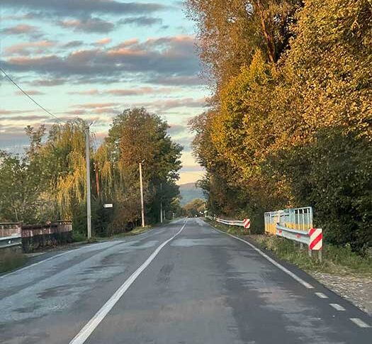 Ніно Пилипівно, а це хто на фотографії з вашою Тетяною? – спитала Ольга, впізнавши і ткнувши пальцем на Марка, власного чоловіка. Але почувши відповідь вона просто остовпіла