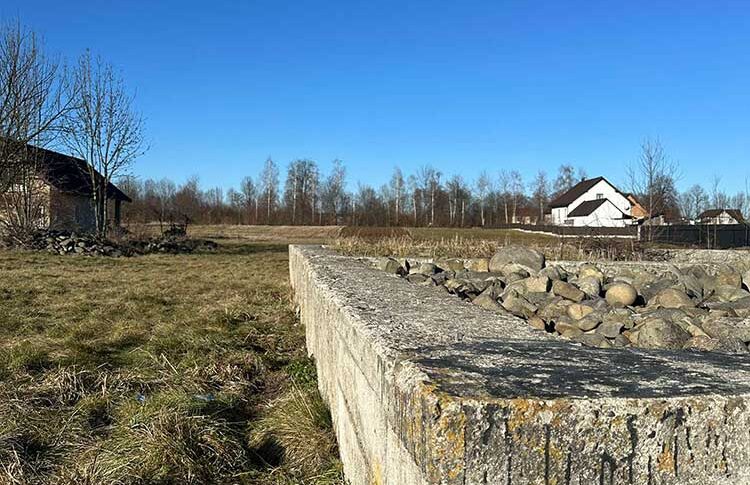 Свекруха подарувала нам з Ванею на весілля автомобіль. Але якби ж я тільки знала, що розплата за такий подарунок прийде так швидко. Наше життя перевернулося з ніг на голову