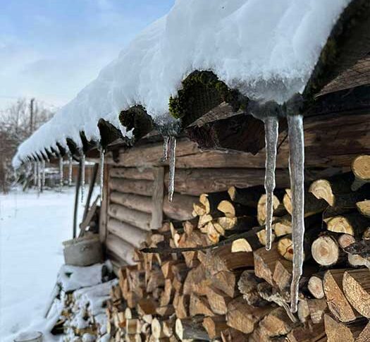 Ти ба як знахабніли! Дві квартири вони захотіли… Виставляйте на продаж квартиру. А гроші з продажу віддасте мені — Викарбувала свекруха Ані, у якої очі на лоба полізли від такої заяви